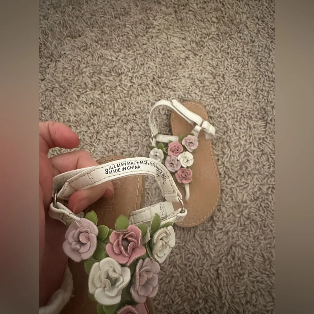 Floral little girl sandals size 8